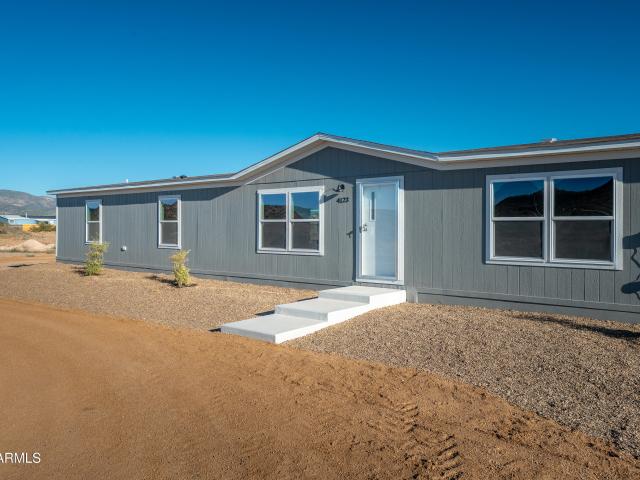 4123 E Dahlia Avenue