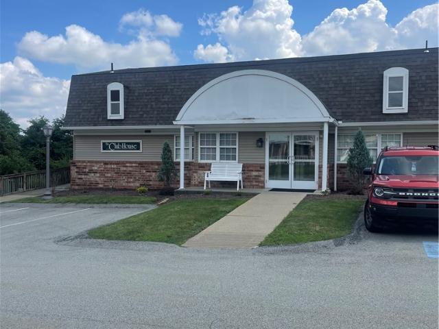 412 Clubhouse Dr