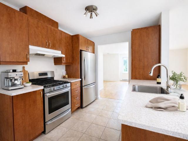 41/2 à Côté De La Gare