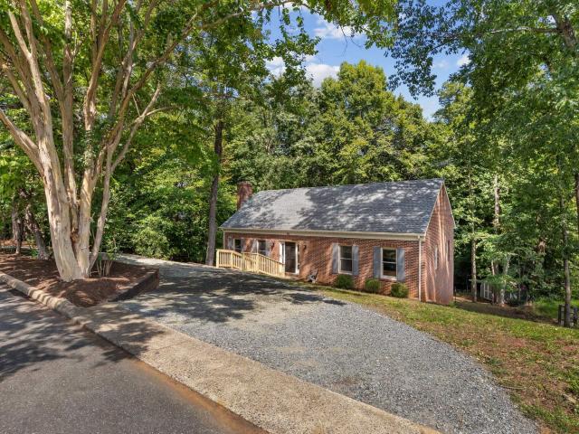 412 berwick ct