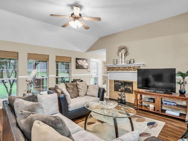 412 Glenbrook Drive