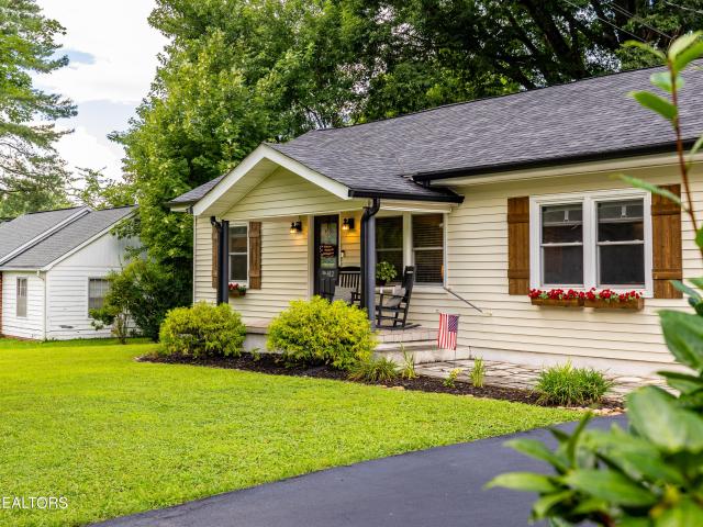 412 Dogwood Drive