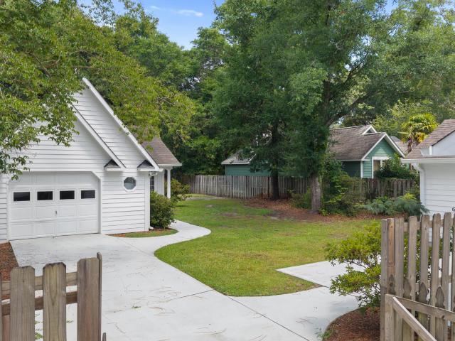 412 Dogwood Lane