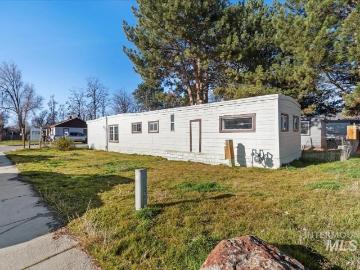 412 E 48th St Trlr 21, Garden City, US, ID