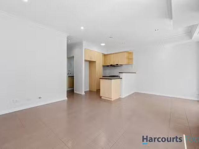4/12 Leila Street, Cannington, WA 6107