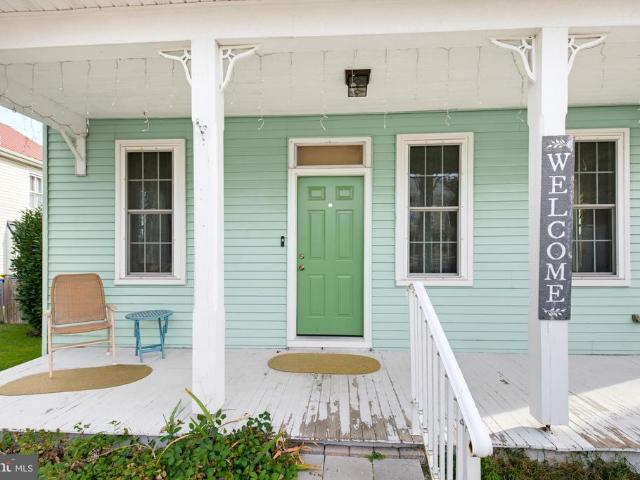 412 Maple Street