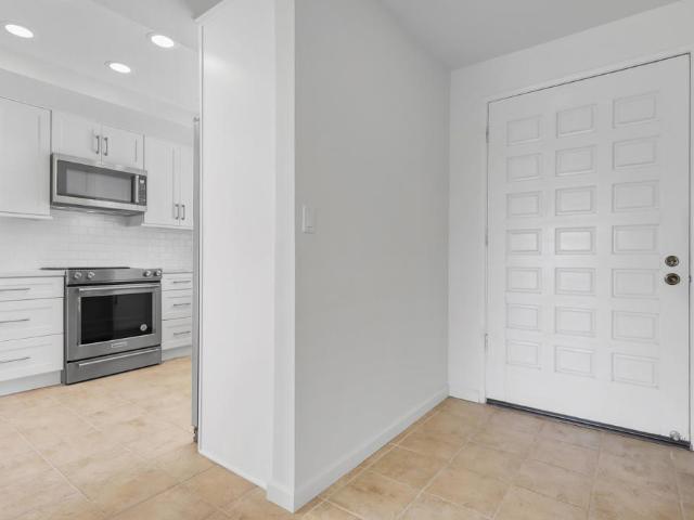 412 S Sierra Madre
