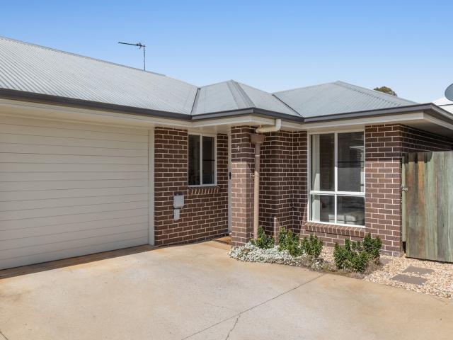 4/12 Sunning Street, Kearneys Spring, QLD 4350 Unit for Rent Ray White Toowoomba Real Estate