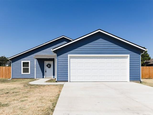 412 Susan Dr, Kennedale, TX 76060