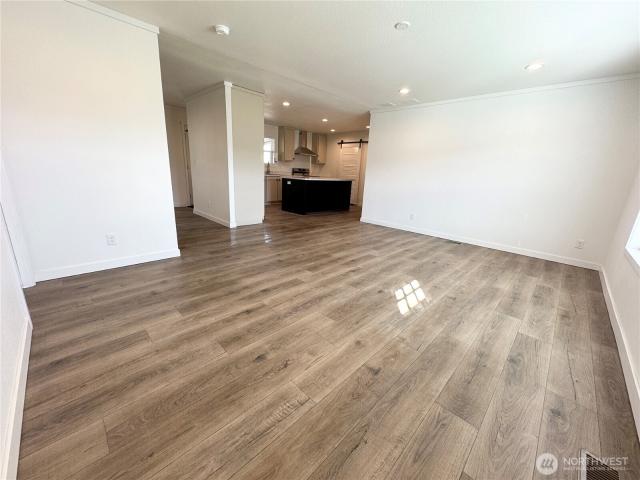 412 SW Thunderbird Way
