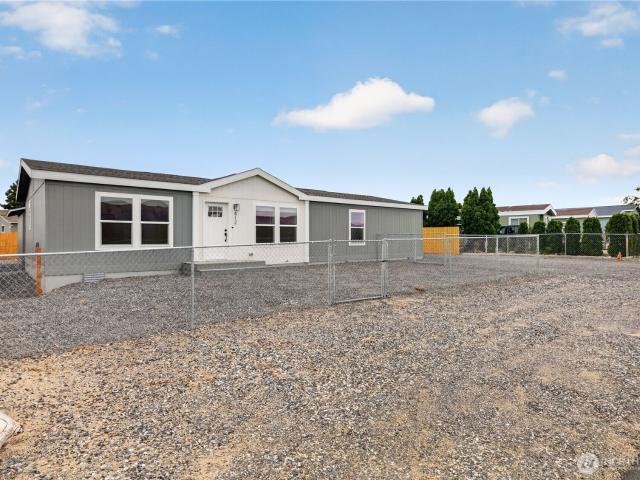 412 SW Thunderbird Way
