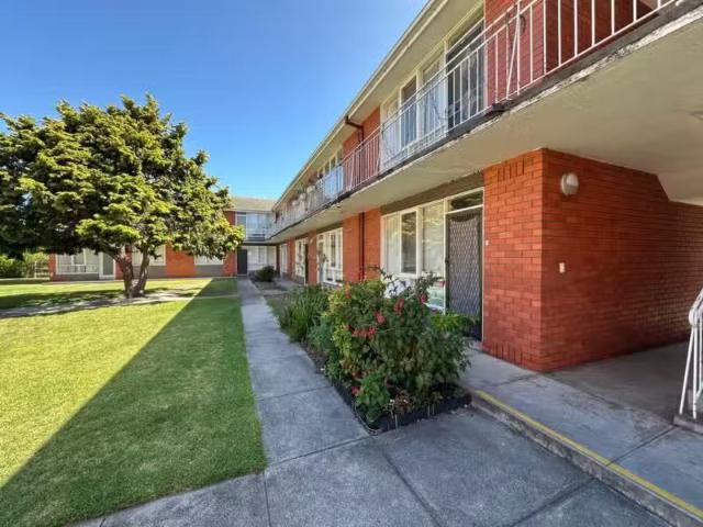 4/12 Rosedale Avenue, Glen Huntly VIC 3163 Apartment Leased