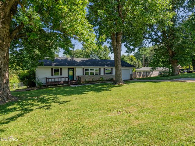 412 Woodland Drive