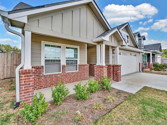 412 Travis Dr, McGregor, TX 76657 | MLS #229223