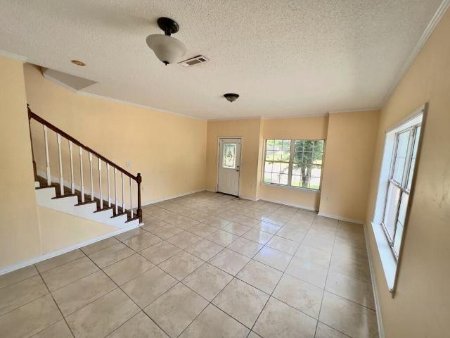 412 Unit 4 N Range St