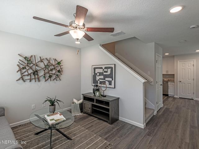 4135 Collins Rd, Jacksonville, FL 32244 | MLS #2136