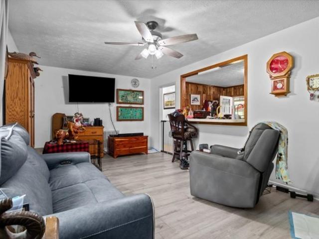 4135 Highway 70 E