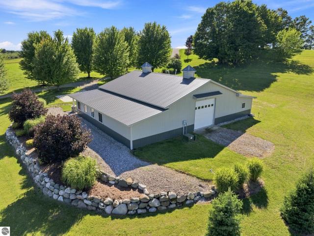 4135 Shadynook Road