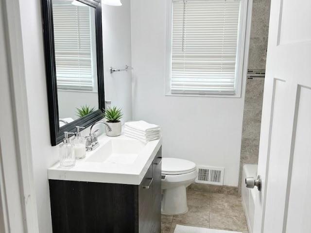 4135 W 124th Street