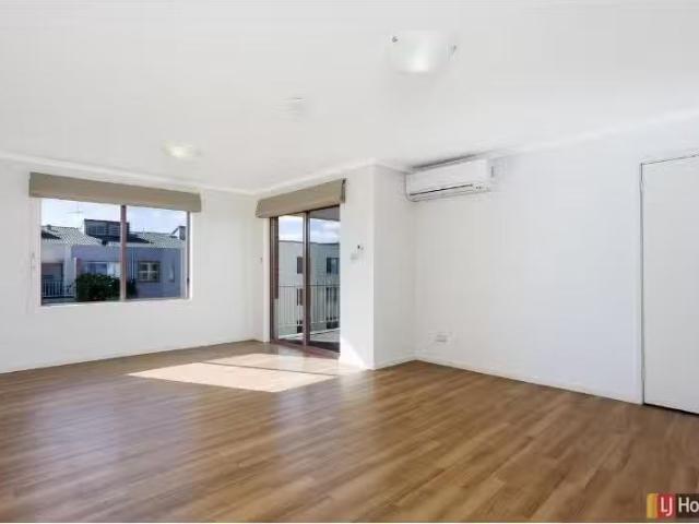4/139 Port Jackson Circuit, PHILLIP Apartment for rent Listed.