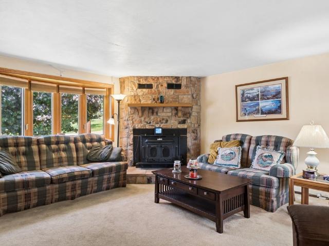 4130 Stratford Dr