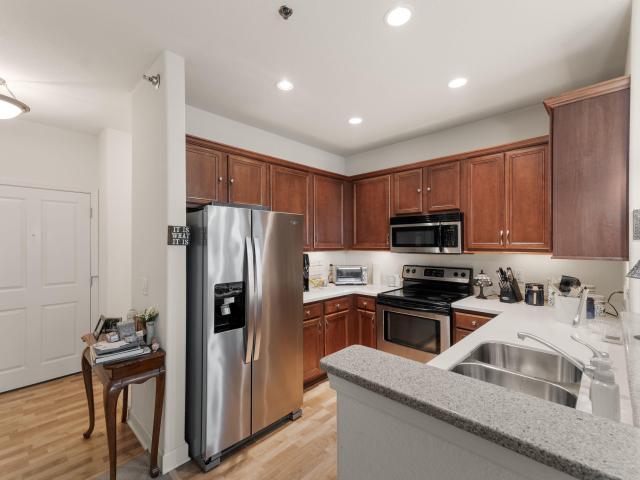 4130 S Lake Dr, Unit 282