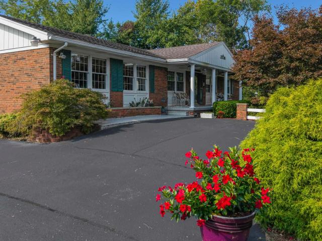 4133 Glen Drive