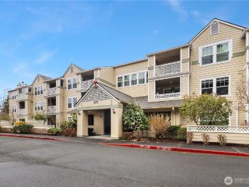 4133 th Ln SE, Unit 213, Issaquah, WA 98029 | MLS #2497