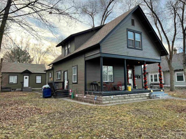 413 & 415 3rd Ave N