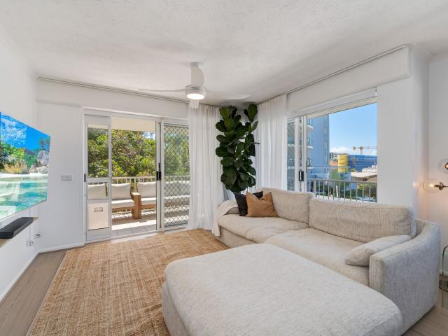 4/13 Arthur Street, KINGS BEACH, QLD 4551