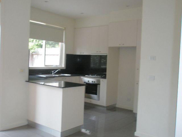 4/13 Irving Avenue PRAHRAN