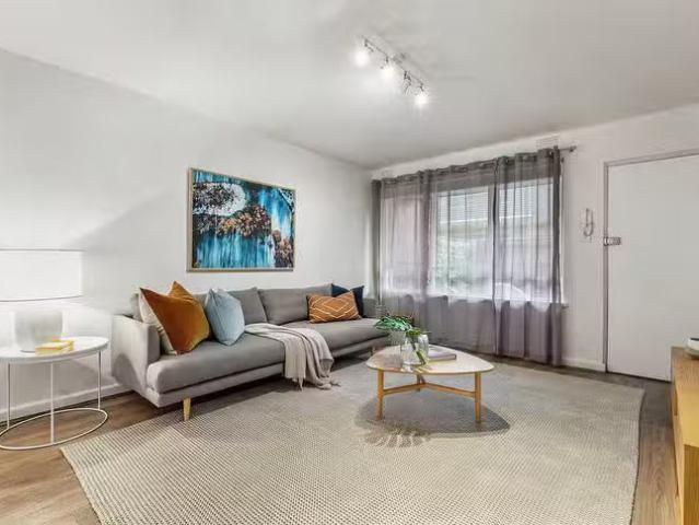 4/13 Lewisham Road, Windsor, VIC 3181