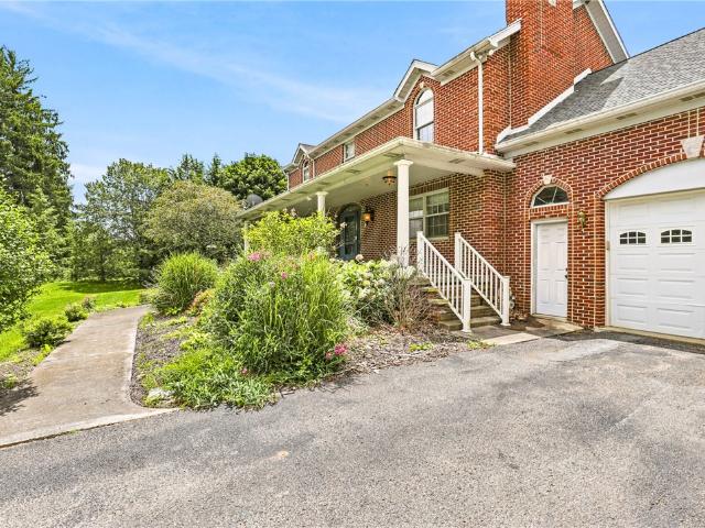 413 Stadium Dr