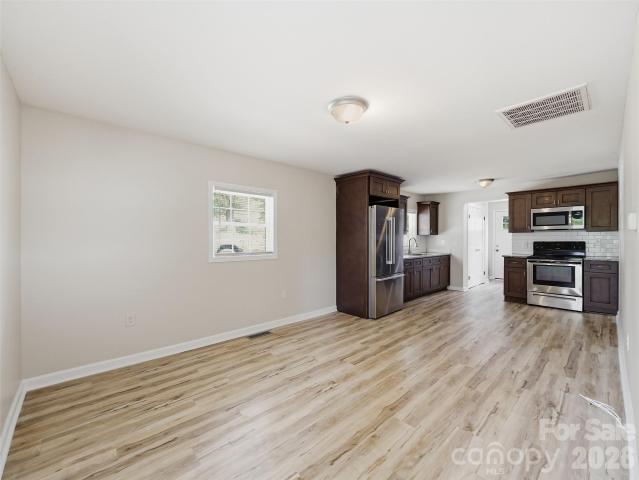 413 Pleasant Avenue