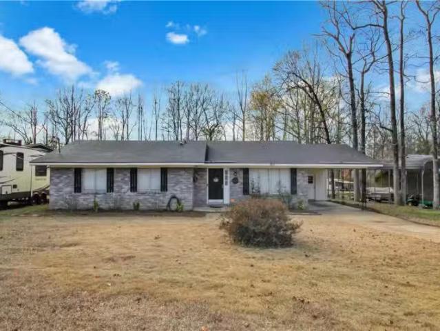 413 WATKINS AVE, OPELIKA, AL 36804