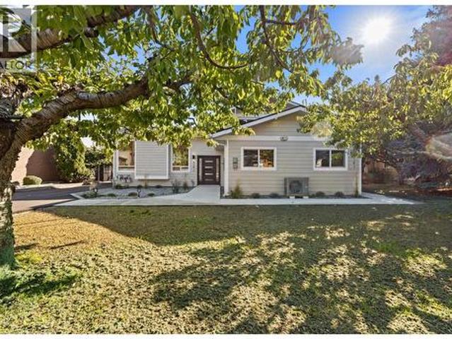4141 San Clemente Avenue, Peachland, BC, V0H 1X6 house for sale | Listing ID 10400 | Royal LePage