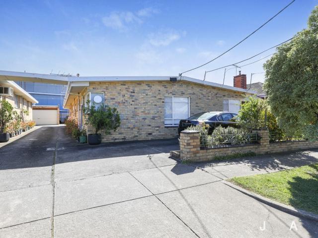4/14 Castle Street, Yarraville | Jas Stephens