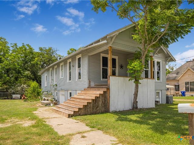 414 E Hochheim Street