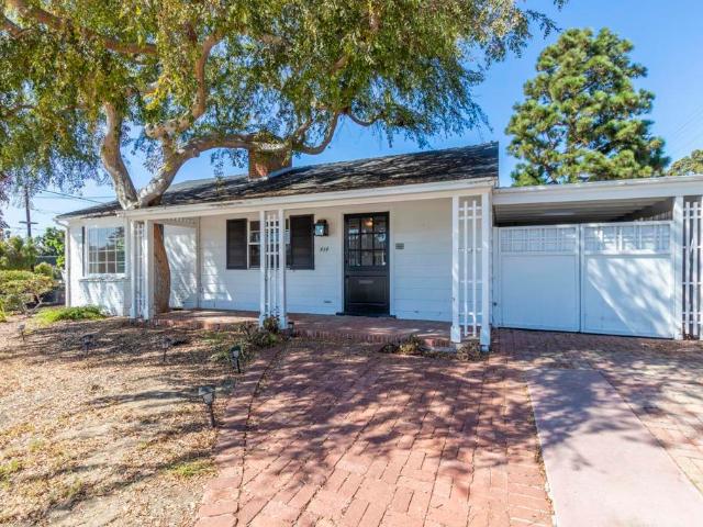 414 La Canada Street