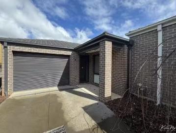 4/14 Lampard Road, Drouin, VIC 3818
