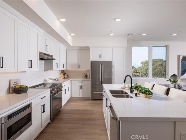 414 Main St, Unit 420, Huntington Beach, CA 92648 | MLS #OC25186