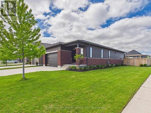 414 Mary Rose Avenue, Saugeen Shores, ON, N0H 2C3 house for sale | Listing ID X13412 | Royal LePage