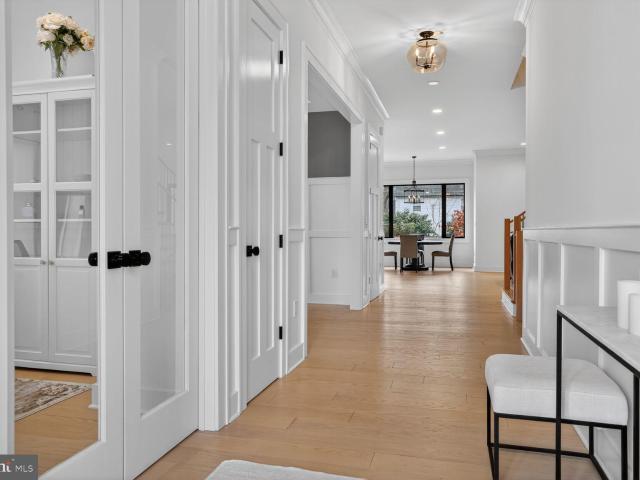 414 N Monroe St, Arlington, VA 22201 | MLS #VAAR2074