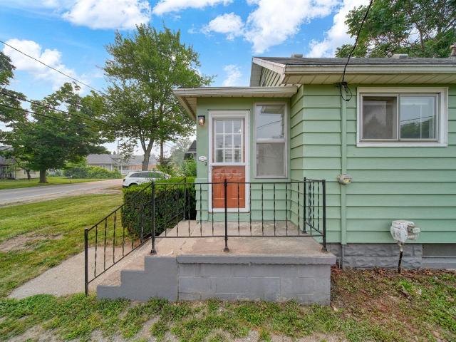 414 Napoleon Road