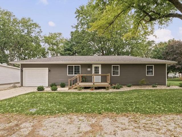414 S Washington St, Cerro Gordo, IL 61818
