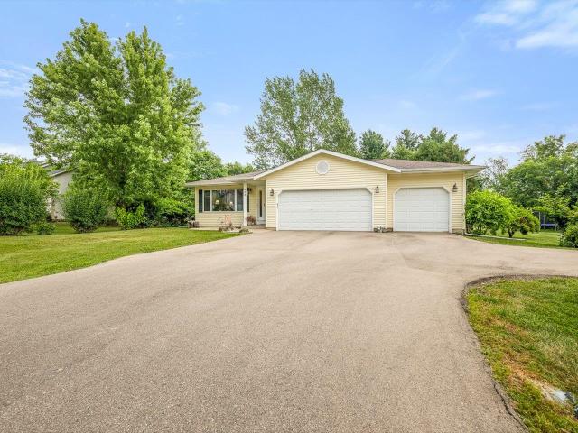 414 SE Lamplighter Loop
