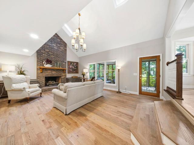414 Phillips Lane