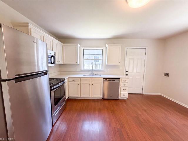 4154 Edgeware Road