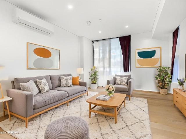 415/6 Village Place, Kirrawee | Village Property