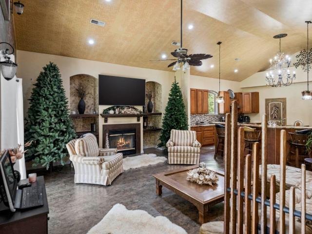 415 Co Rd 466